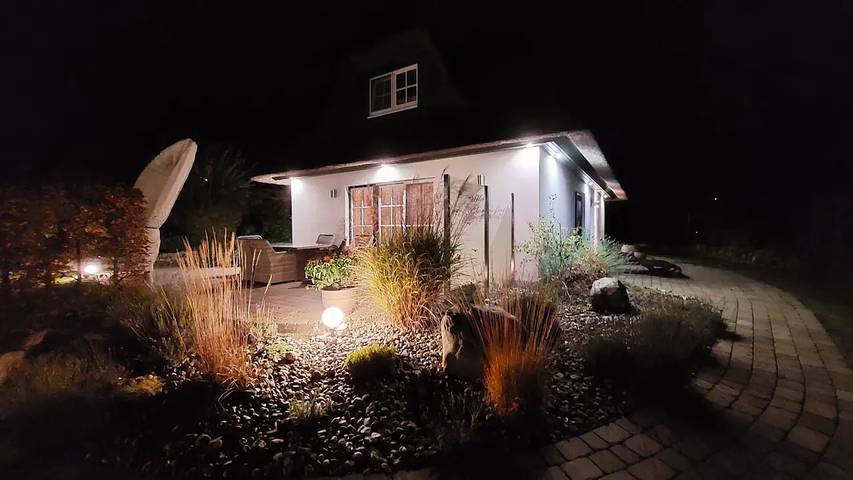 Ferienhaus für 8 Personen, mit Terrasse und Whirlpool sowie Garten und Sauna am Achterwasser - 2