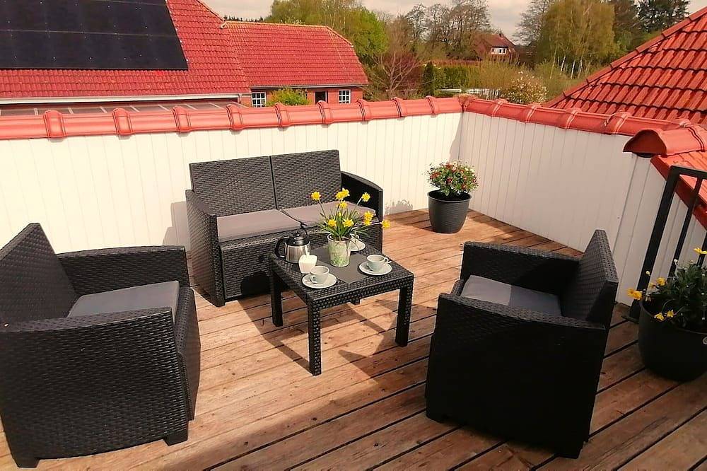 Ganze Wohnung, Gemütliche Ferienwohnung \"Lütje Moew\", 4-Raum mit Dachterrasse, ländlich gelegen in Leezdorf, Nordseeküste