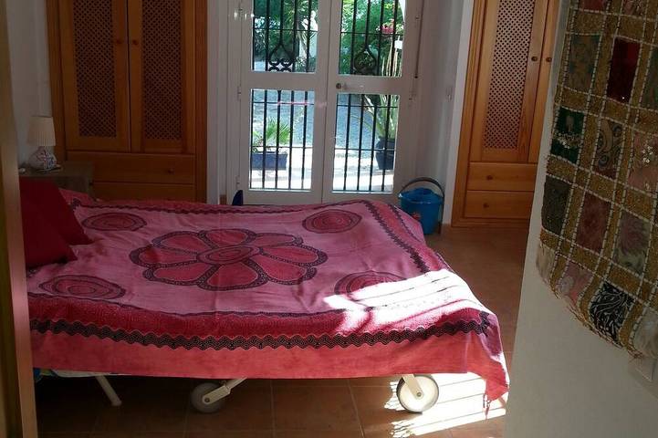 Appartement entier, Studio Palacio, jardin 10,000m2 avec accès direct a la plage, 2 a 6 pers in Playa del Faro de Trafalgar, Barbate