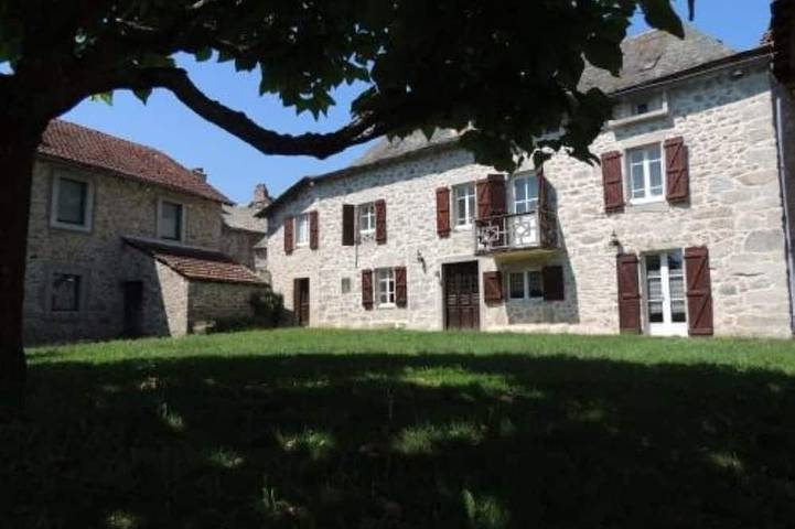 Location de vacances pour 9 personnes à Saint-Salvadou