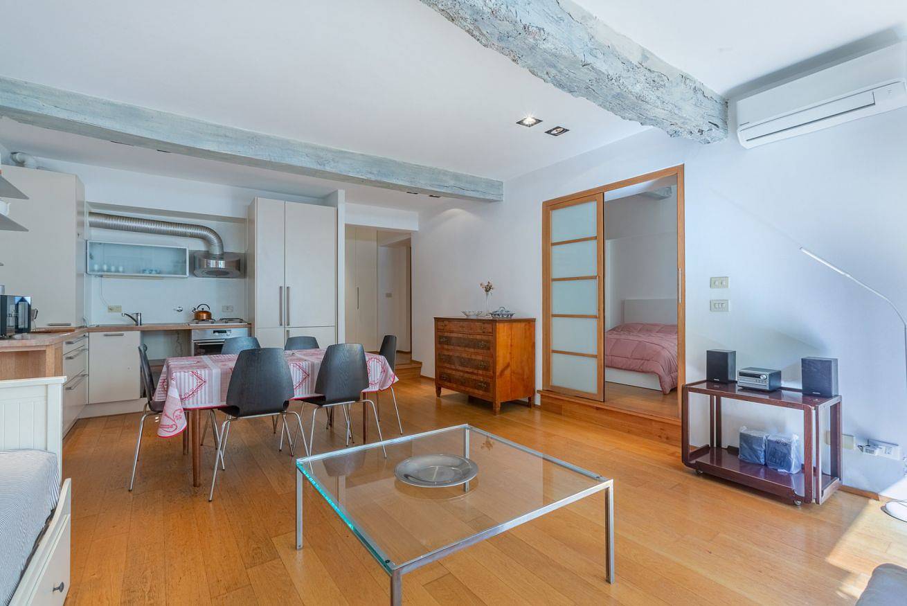 Apartamento inteiro, Pleasant Central Apartment with garden in Bolonha, Bolonha (província)