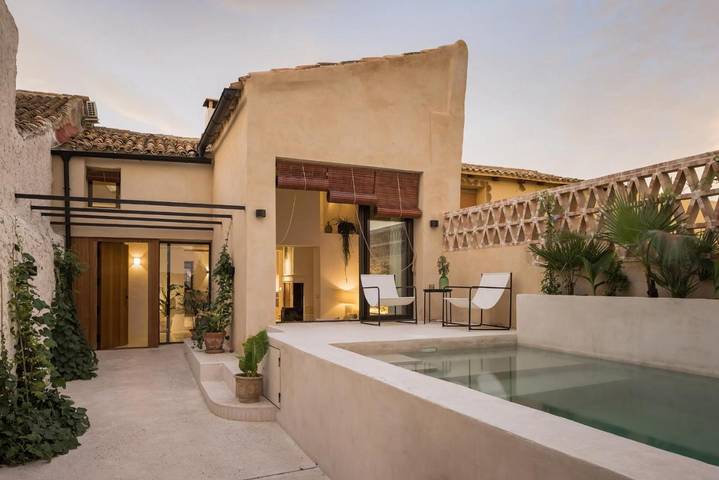 Chalet para 6 personas, con Balcón y Jacuzzi además de Terraza y Piscina en Requena-Utiel