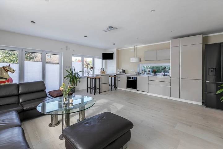 Ganze Wohnung, Ferienwohnung "Uhse Delux Mit Loft" mit privater Terrasse, privatem Garten und WLAN in Heide, Heide und Umgebung