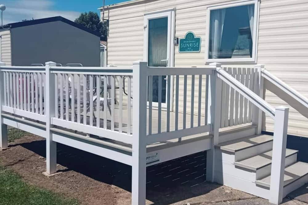 Glamping for 6 People in St Osyth, Essex