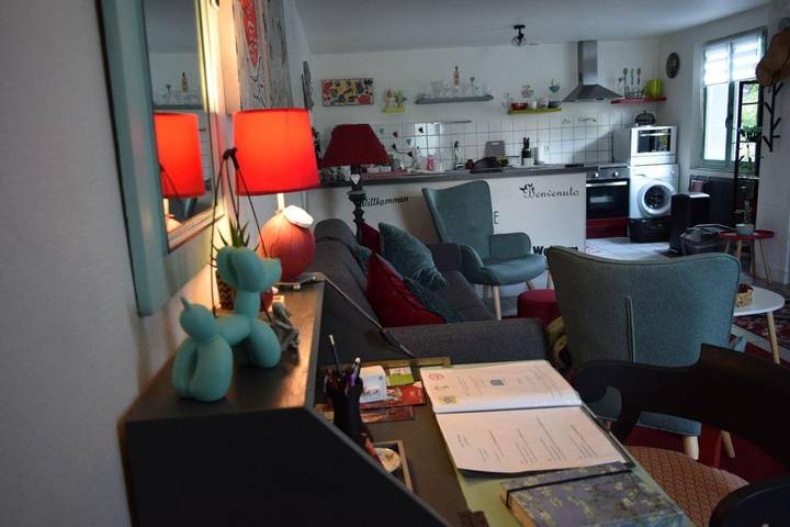 Location de vacances pour 2 personnes, avec Terrasse ainsi que Jardin et Vue