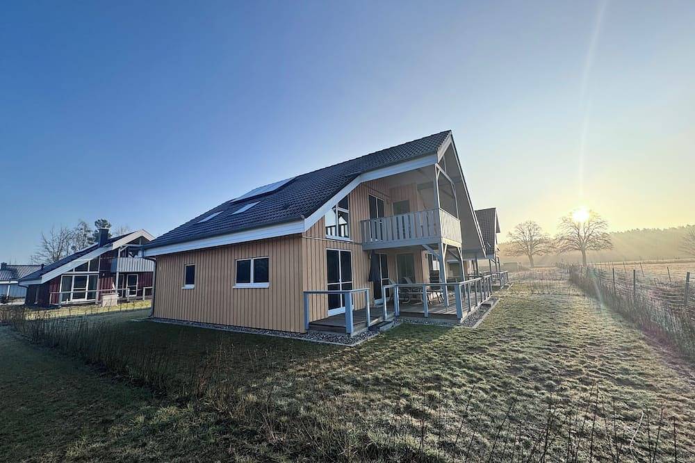 Schwan 308 - Modernes großzügiges Ferienhaus im skandinavischen Stil in Mirow, Mecklenburg-Strelitz