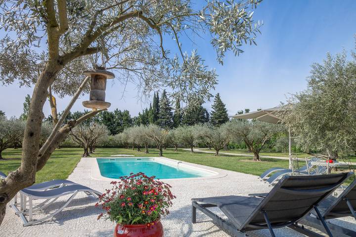 Location de vacances pour 6 personnes, avec terrasse et jardin à Tarascon - 4