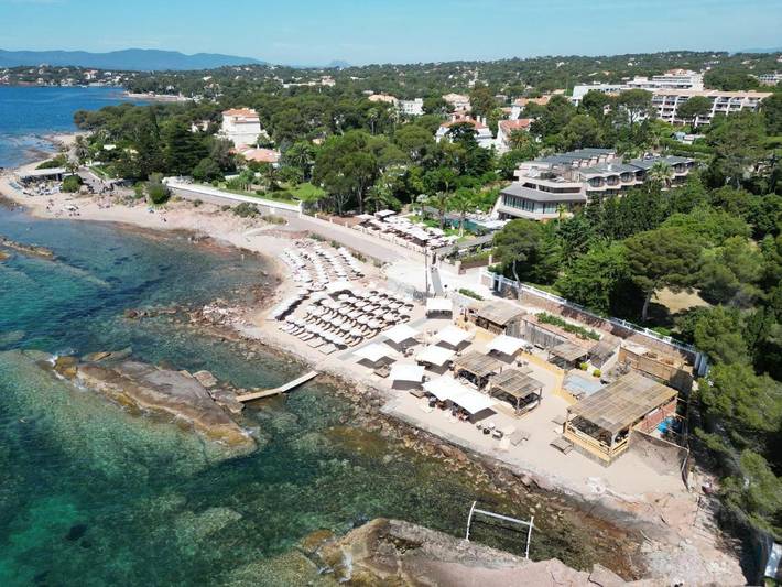 Hôtel pour 2 personnes, avec Terrasse et Jardin ainsi que Piscine et Sauna dans Plage De La Tortue