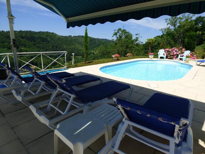 Location de vacances pour 2 personnes, avec piscine ainsi que vue et terrasse à Tulle - 4
