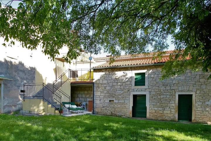 Ferienhaus für 5 Personen, mit Terrasse in Sinožići