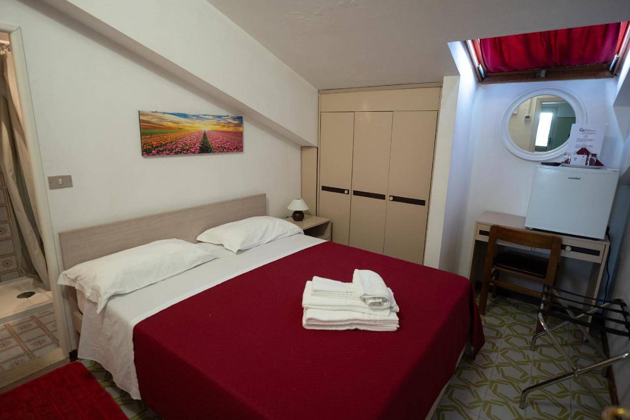 Double Room in Attic in Alba Adriatica, Côte Adriatique Abruzzes