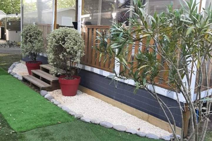 Camping pour 8 personnes à Gastes