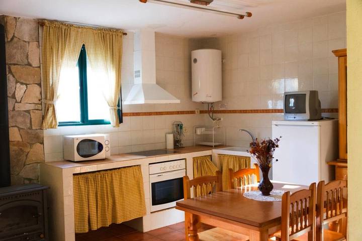 Casa rural, con Terraza y Jardín en Algarra
