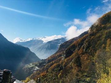 Agriturismo per 6 Persone in Comune di Perloz, Alpi Pennine, Foto 1