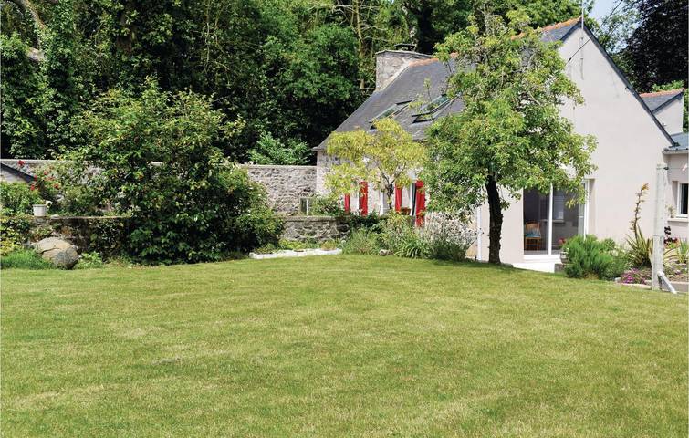 Location de vacances pour 6 personnes, avec jardin et terrasse à Plévenon - 2