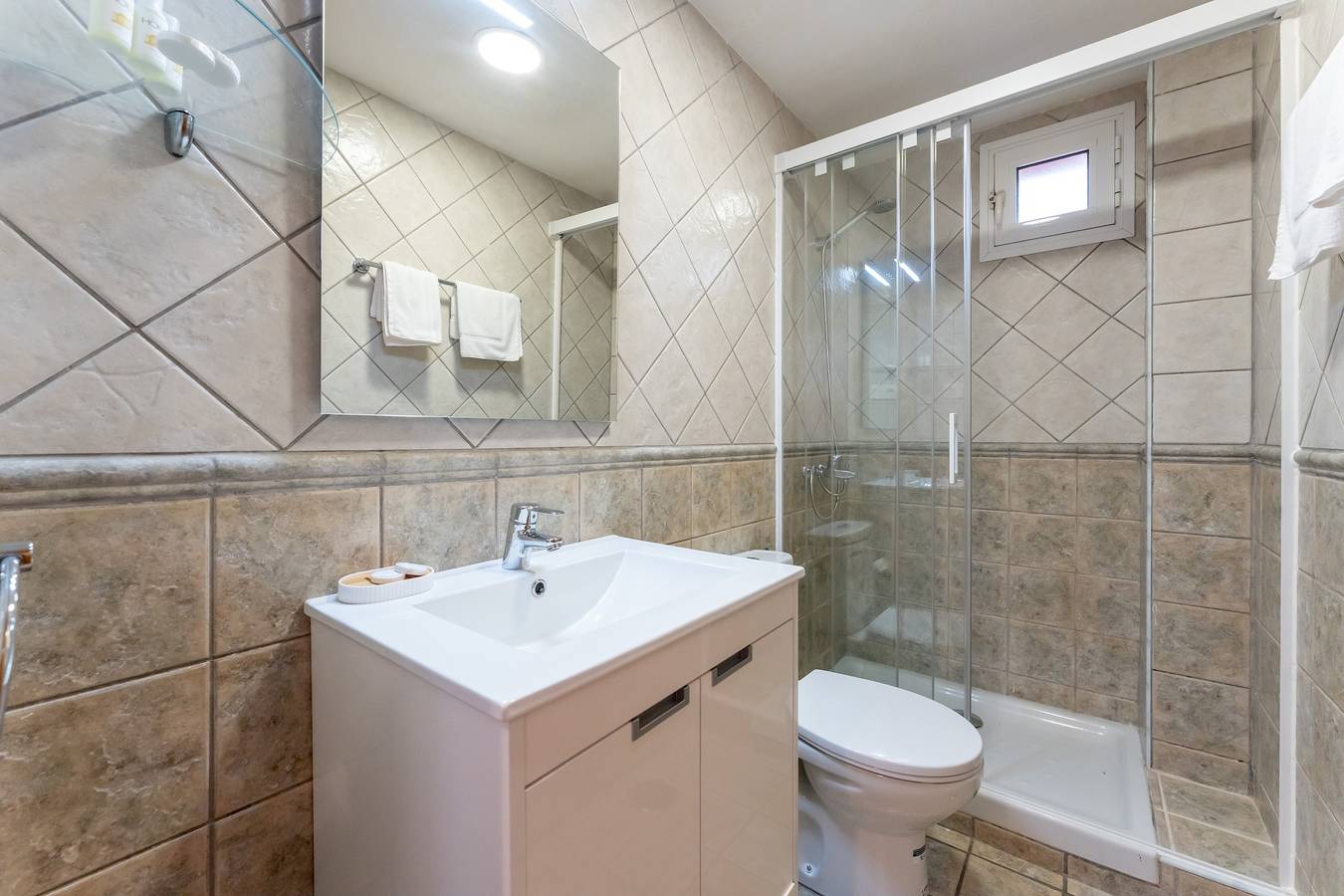 Hel lägenhet, Cosy 2 Bed set in a quiet street of Los Boliches - Pass the Keys in Fuengirola Centre, Fuengirola