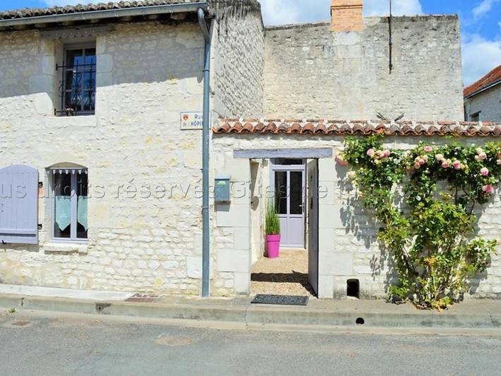 Location de vacances pour 3 personnes, avec Terrasse et Jardin à Champigny-sur-Veude