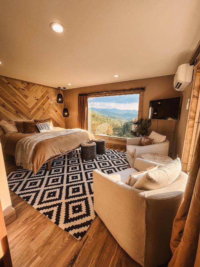 Cabanas para 4 pessoas, com jacuzzi e terraço e ainda sauna em Carolina do Norte