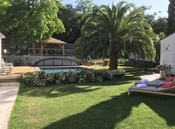 Cottage pour 2 personnes, avec jacuzzi ainsi que jardin et piscine à La Couarde-sur-Mer
