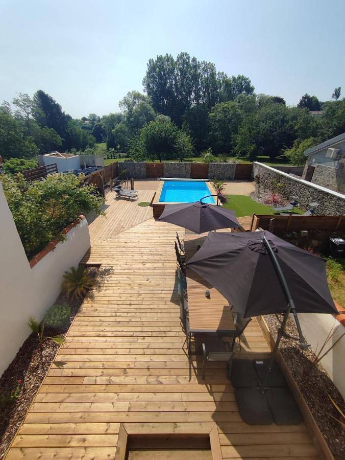 Location de vacances pour 15 personnes, avec jardin et piscine à La Chapelle-Saint-Laurent - 4