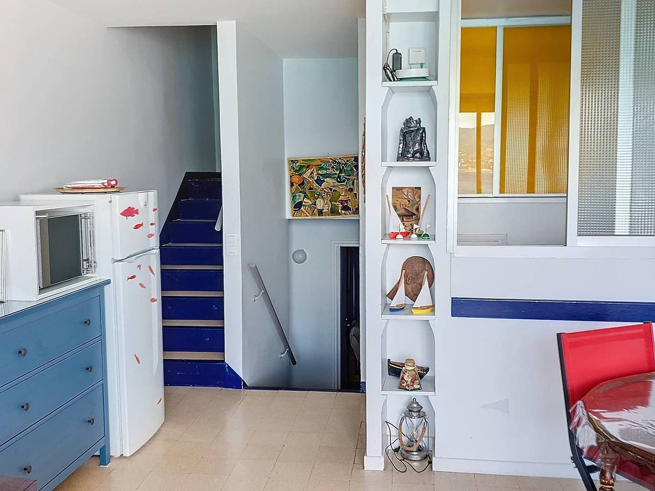 Entire apartment, Renovated T2 duplex 20m from beach with sea view, parking and Wifi in Bormes-les-Mimosas, Parc national Port-Cros