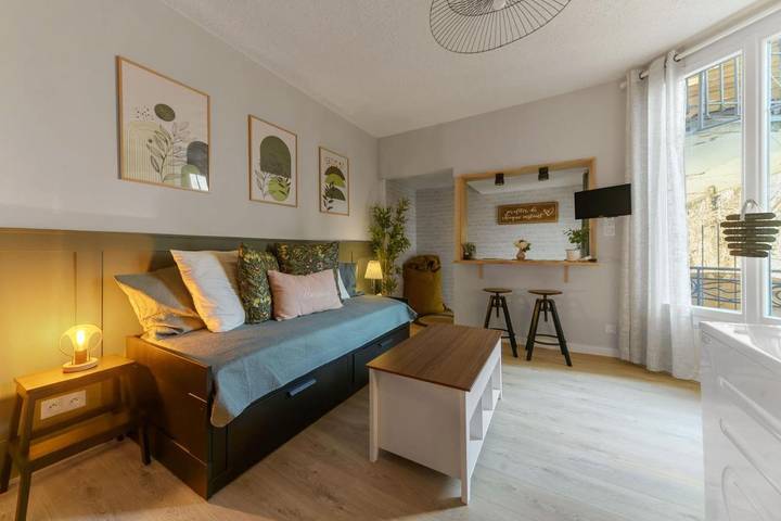 Gîte pour 2 personnes, avec terrasse, animaux acceptés dans Casino Grand Cafe de Vichy - 2