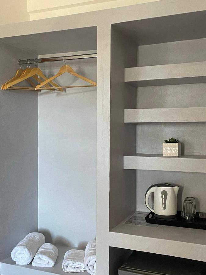 Gîte pour 2 personnes, avec jardin ainsi que terrasse et vue dans Chora (Ios) - 4