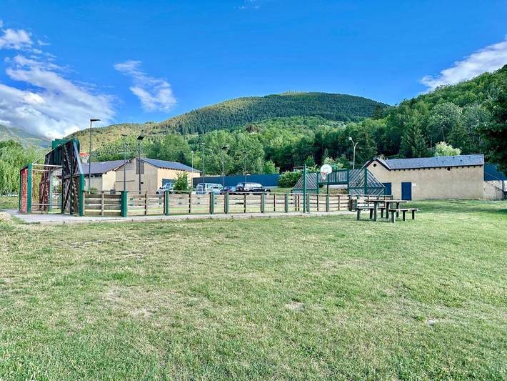 Gîte pour 13 personnes, avec vue à Err - 3