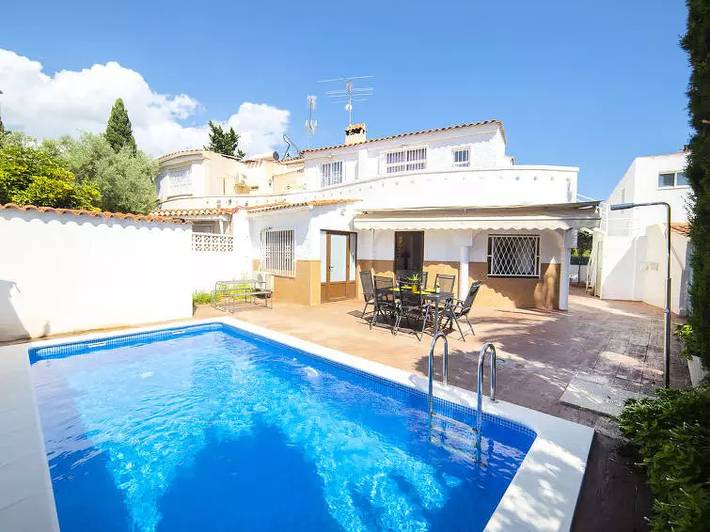 Casa rural para 10 personas, con Terraza y Piscina en San Juan de Alicante