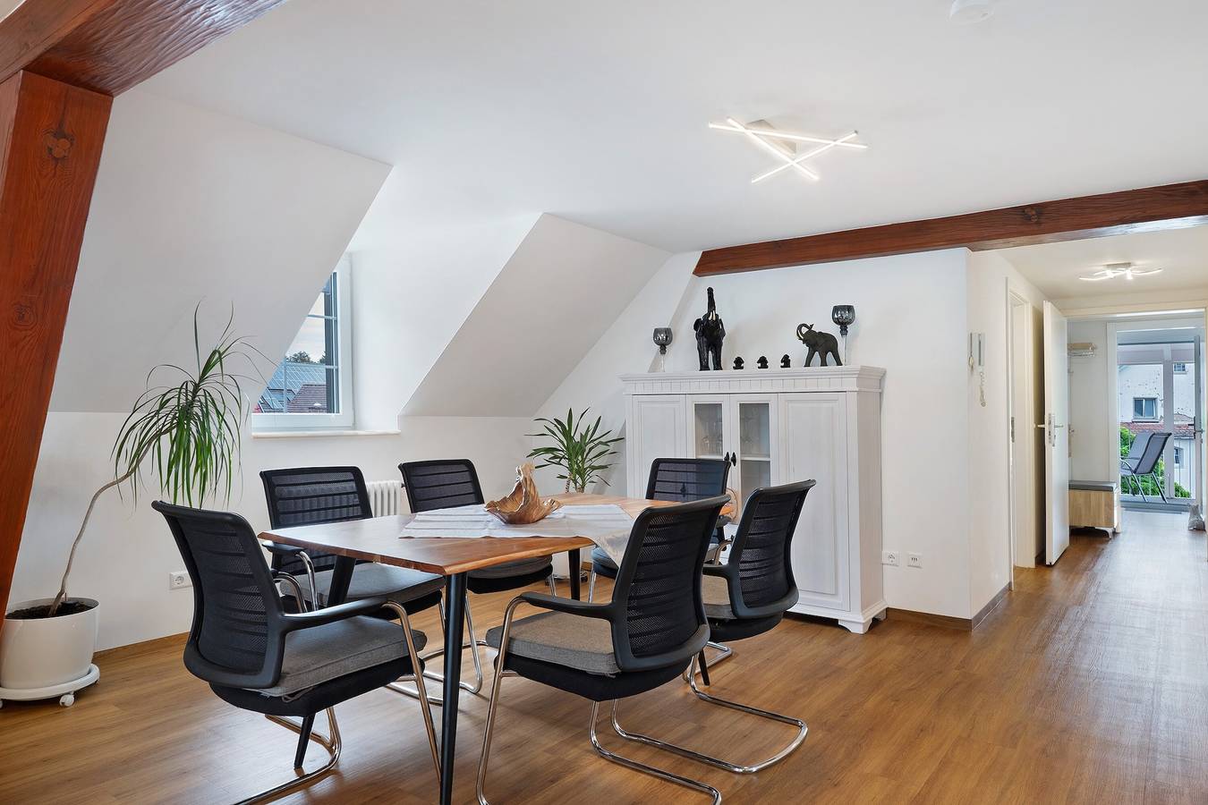 Ganze Wohnung, Apartment 'Mit 75qm' mit Balkon und Wlan in Müllheim, Südschwarzwald