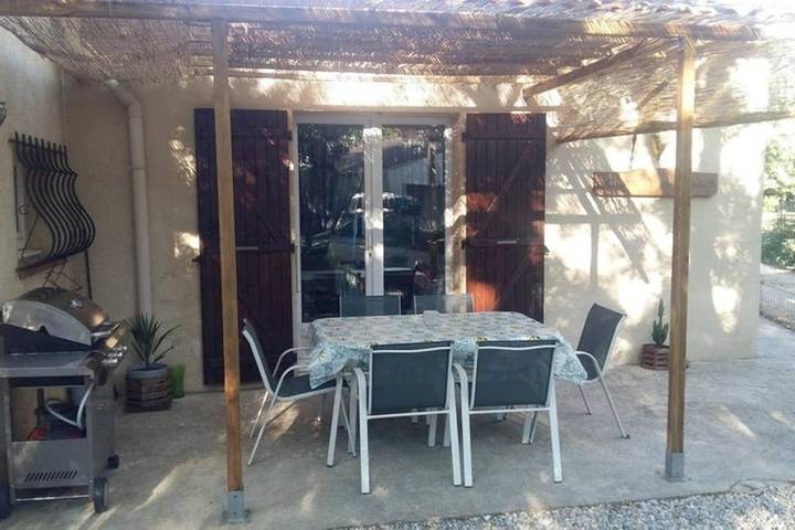 Location de vacances pour 5 personnes, avec piscine et jardin à Saint-Julien-de-Cassagnas - 2