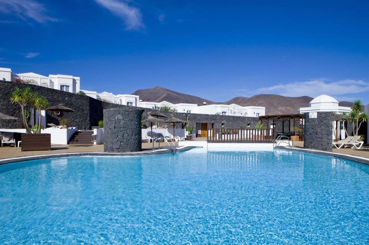 Apartamentos Livvo Coloradamar in Playa Blanca, Yaiza
