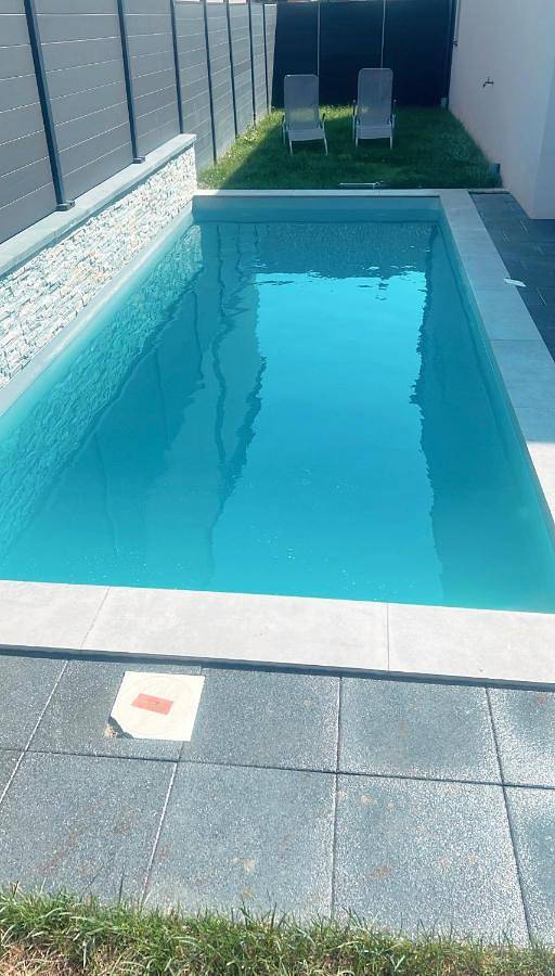 Villa pour 6 personnes, avec jardin et piscine