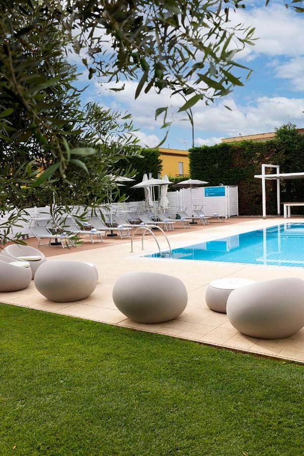 Hotel para 2 personas, con piscina y jardín, Se admiten mascotas - 1