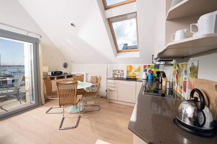 Ferienwohnung für 4 Personen, mit Seeblick und Balkon sowie Ausblick - 1
