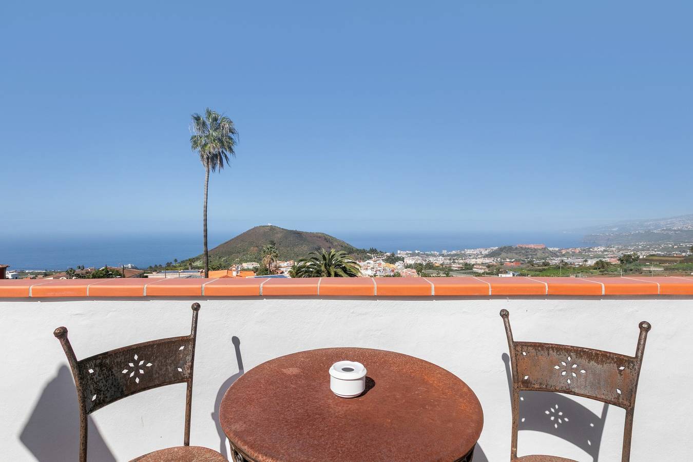 Casa Tierra de Oro: Vistas al mar y Wi-Fi en Santa Cruz de Tenerife in La Cruz Santa, Los Realejos