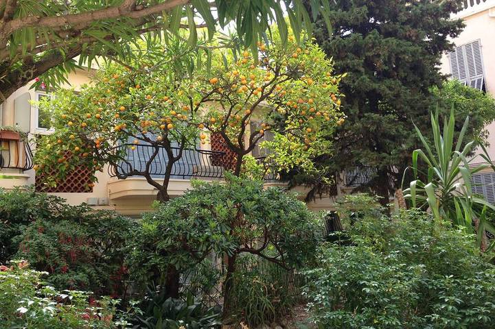 Gîte pour 6 personnes, avec jardin dans Casino De Menton