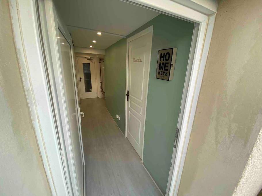 Appartement entier, One-Bedroom Apartment in Le Péage-de-Roussillon, Région de Vienne