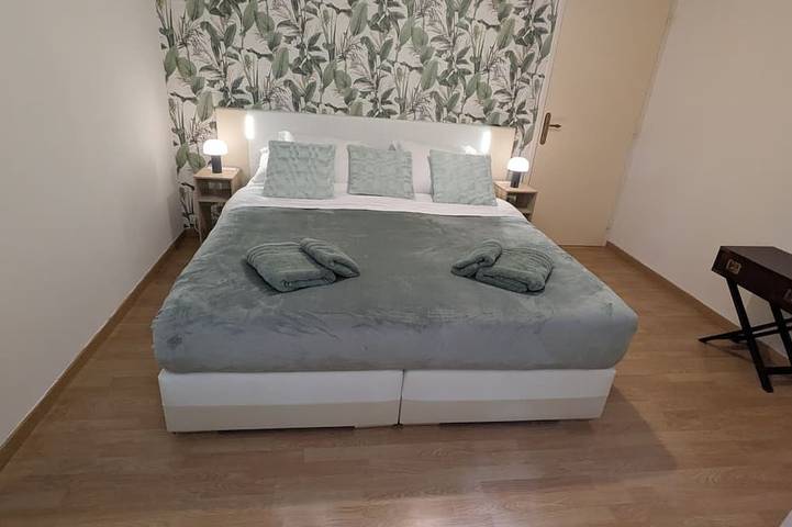 Location de vacances pour 9 personnes, avec terrasse et jardin à Saint-Maime-de-Péreyrol - 3