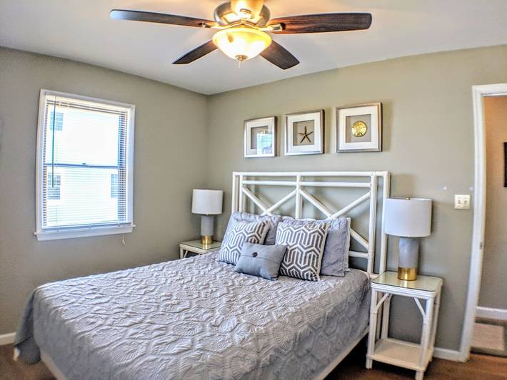 Vacation house for 11 people, with hot tub and yard in Nags Head