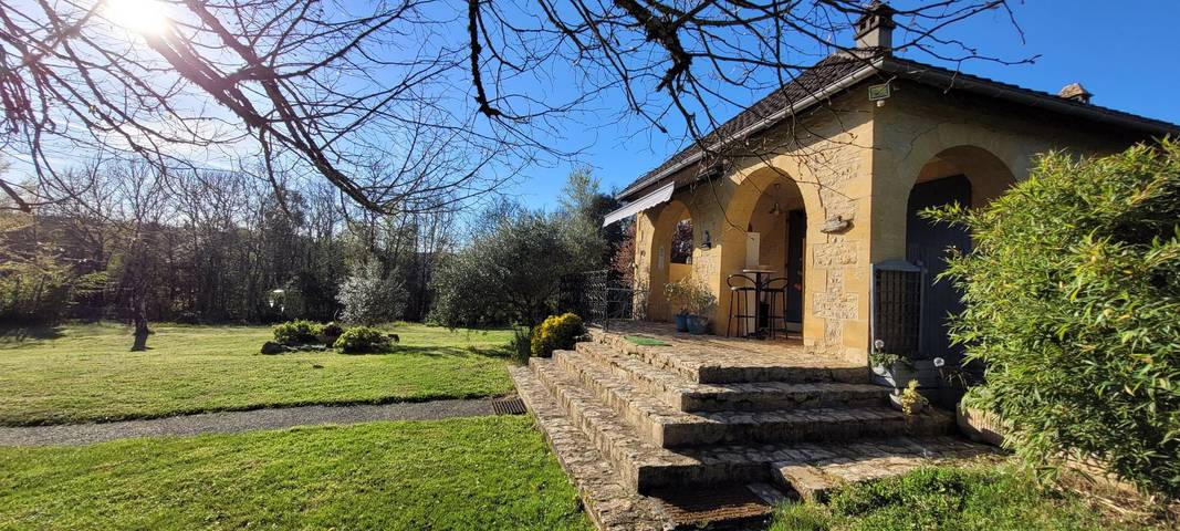 Gîte pour 3 personnes, avec jardin ainsi que piscine et terrasse à Vitrac - 4
