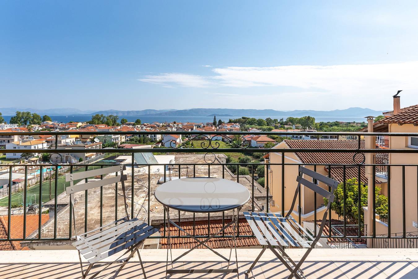 Entire studio, Studio 'Gavriil G4' with Sea View, Wi-Fi and Air Conditioning in Kavos, Corfu