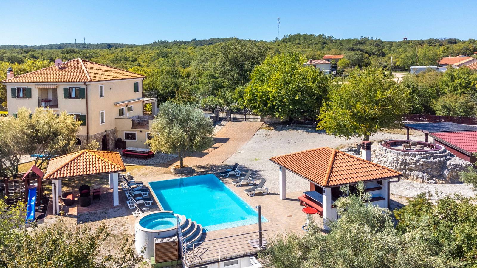 Villa Grande heated pool&whirpool by Villas Guide in Dobrigno, Krk (Croazia)