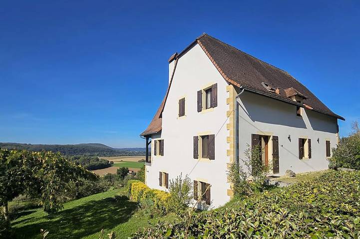 Location de vacances pour 9 personnes, avec Jardin à Bézenac