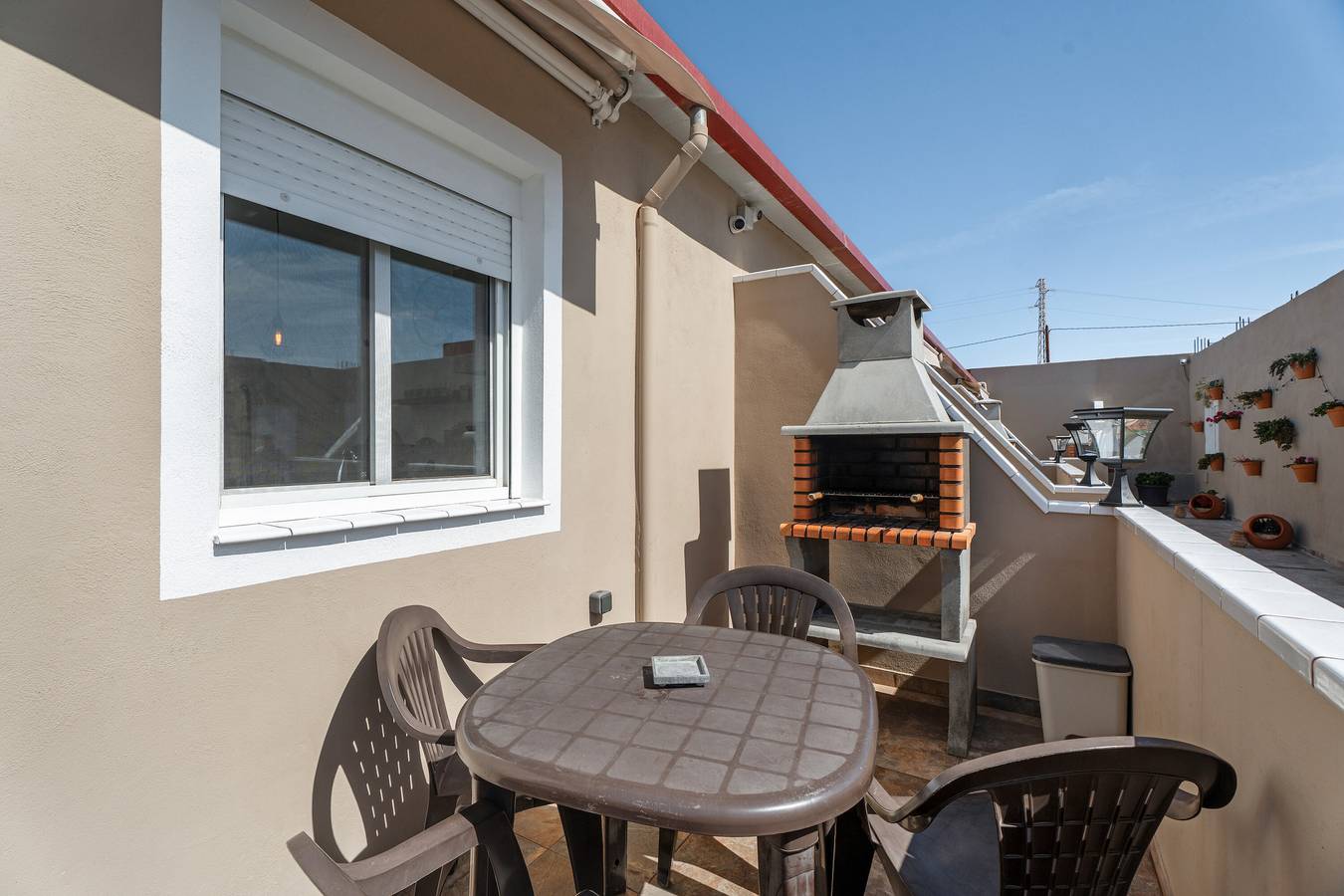 Apartamento entero, Apartamento Vacacional '2 Omanai Tenerife Sur' con Terraza Privada, Jardín y Wi-Fi in Arona , Tenerife Sur