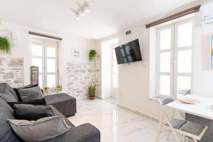 Chambre d’hôte pour 4 personnes, avec terrasse et vue dans Syros - 2