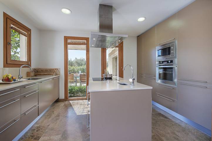 Finca mit Pool für 6 Personen, mit Terrasse und Pool sowie Garten in Pollença - 4