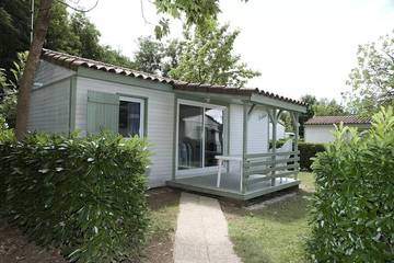 Cabane En Bois pour 2 Personnes dans Cormoranche-sur-Saône, Région de Bourg-en-Bresse, Photo 4