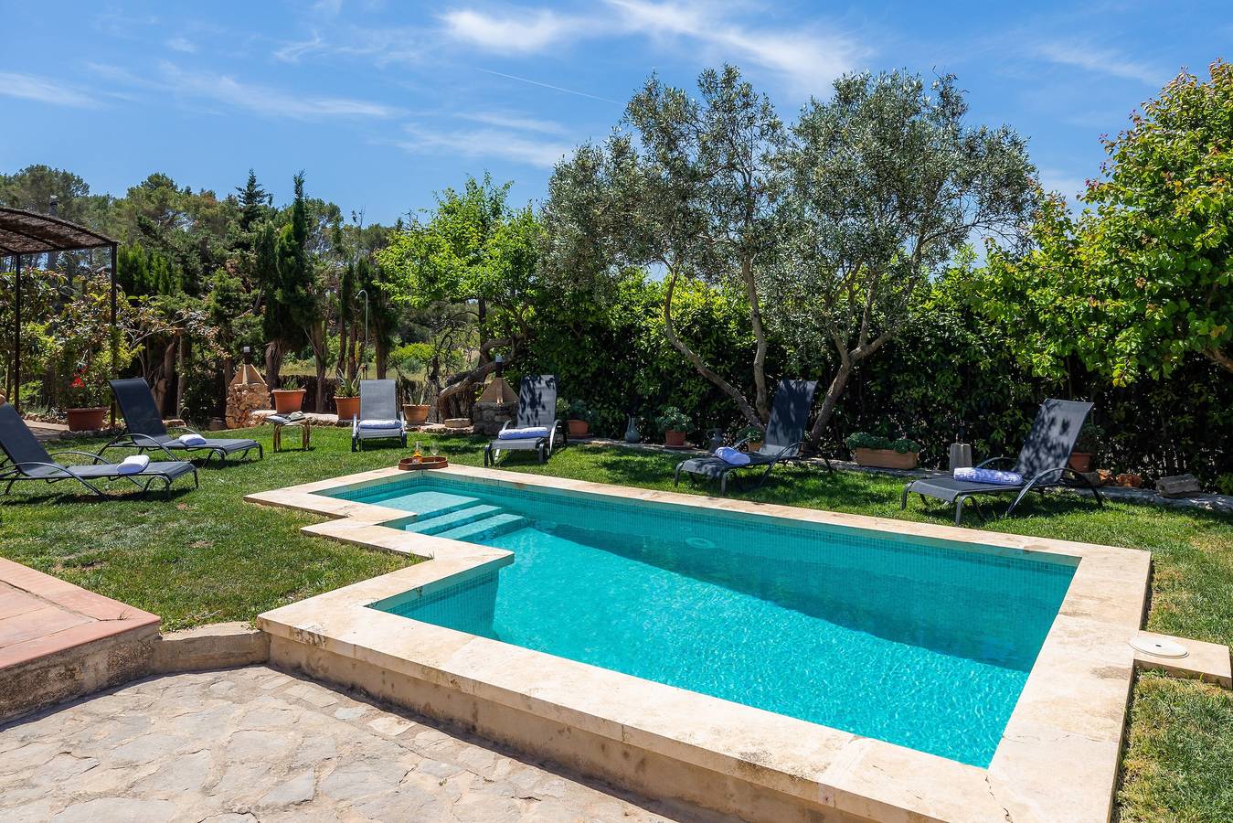Casa vacanze Pet-Friendly Moli Den Barret. Vista montagne, piscina e Wi-Fi in Santa Margalida, Maiorca settentrionale