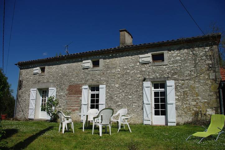 Gîte pour 8 personnes, avec jardin et terrasse, animaux acceptés - 1